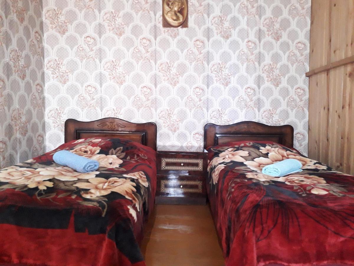 Hotel Family Bachi Adishi Kültér fotó